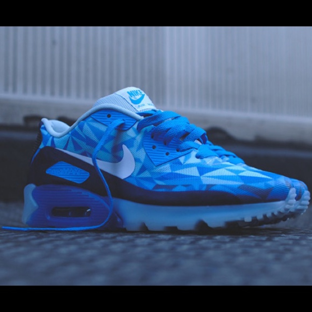 Nike Air Max 90 ICE Barely Blue
